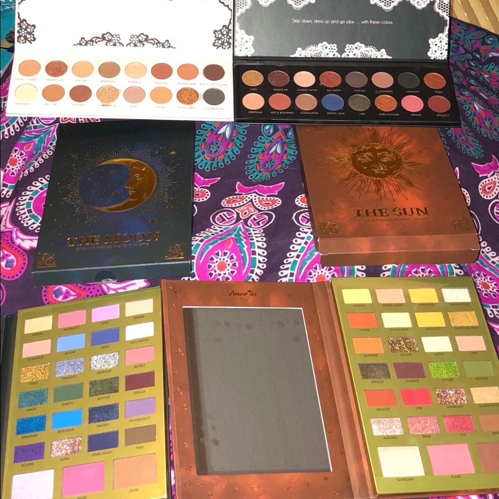 4 Eyeshadow Palettes Both Sinful Eyes & Sun & Moon